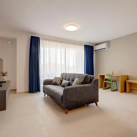 Wave Crest Holiday Apartments St. Paul's Bay Buitenkant foto