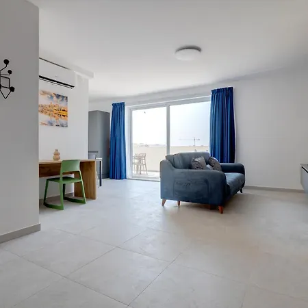 Wave Crest Holiday Apartments St. Paul's Bay Buitenkant foto