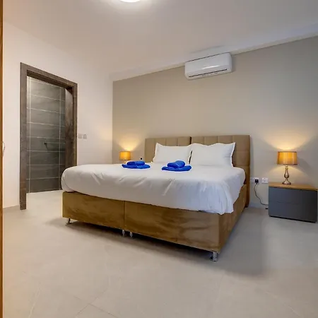 Wave Crest Holiday Apartments St. Paul's Bay Buitenkant foto