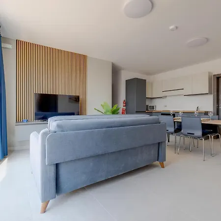 Wave Crest Holiday Apartments St. Paul's Bay Buitenkant foto