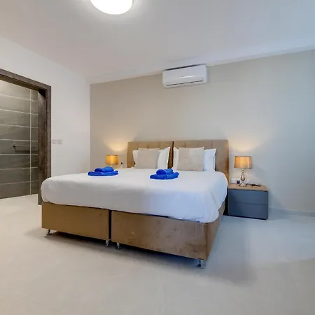 Wave Crest Holiday Apartments St. Paul's Bay Buitenkant foto