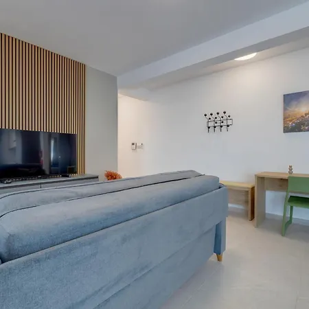 Wave Crest Holiday Apartments St. Paul's Bay Buitenkant foto
