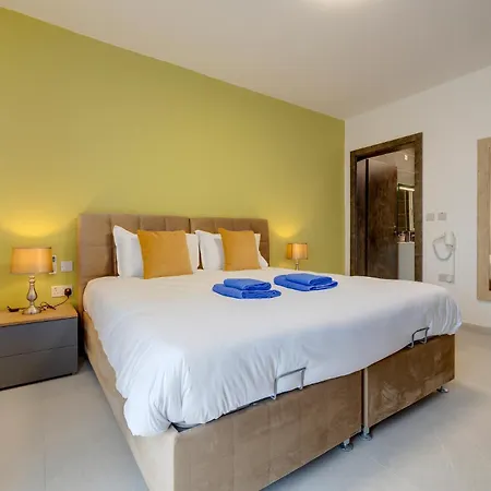 Wave Crest Holiday Apartments St. Paul's Bay Buitenkant foto