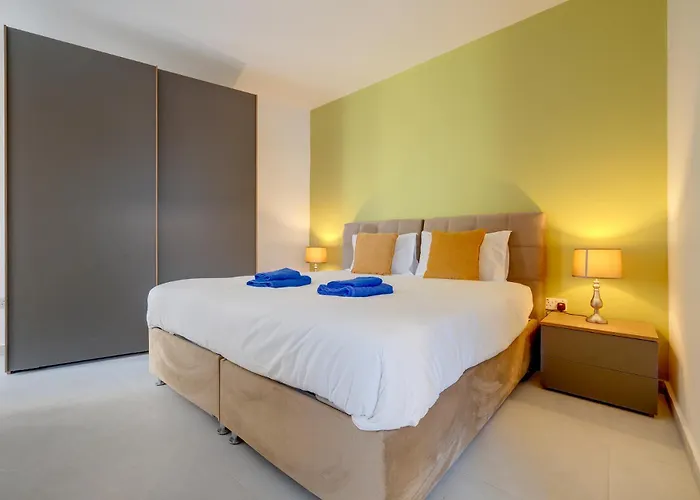 Wave Crest Holiday Apartments