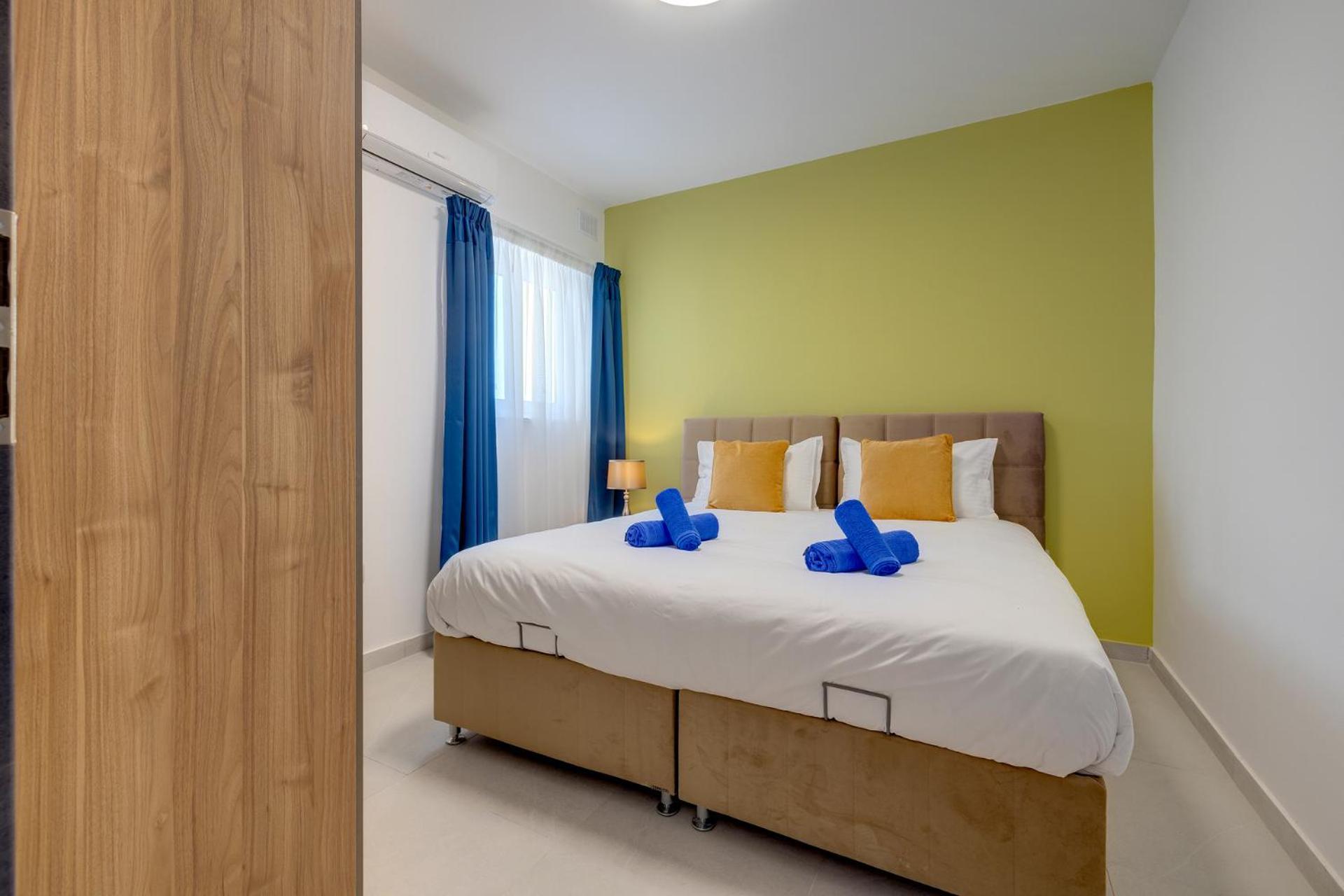 Wave Crest Apartment