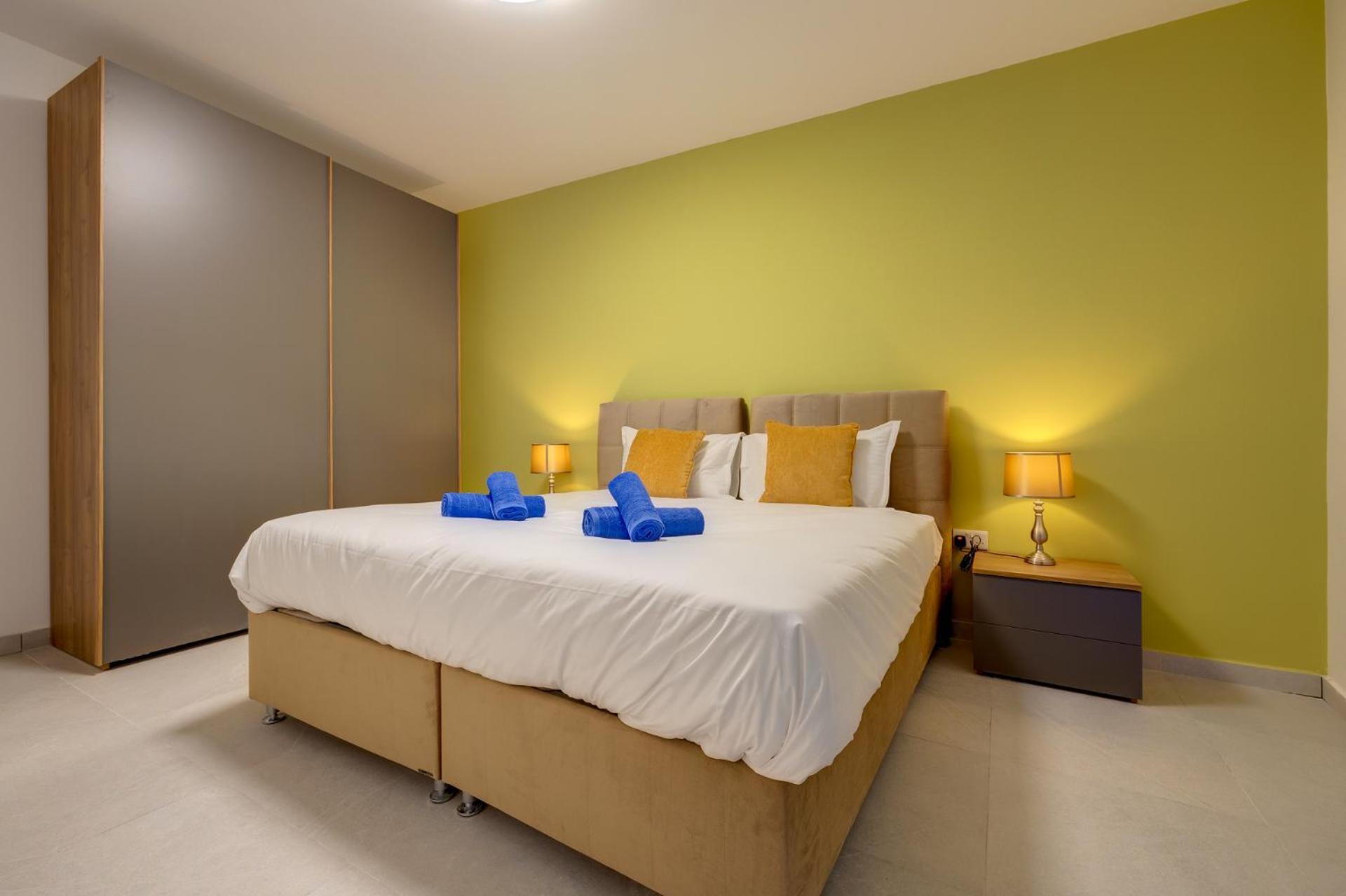 Wave Crest Apartment