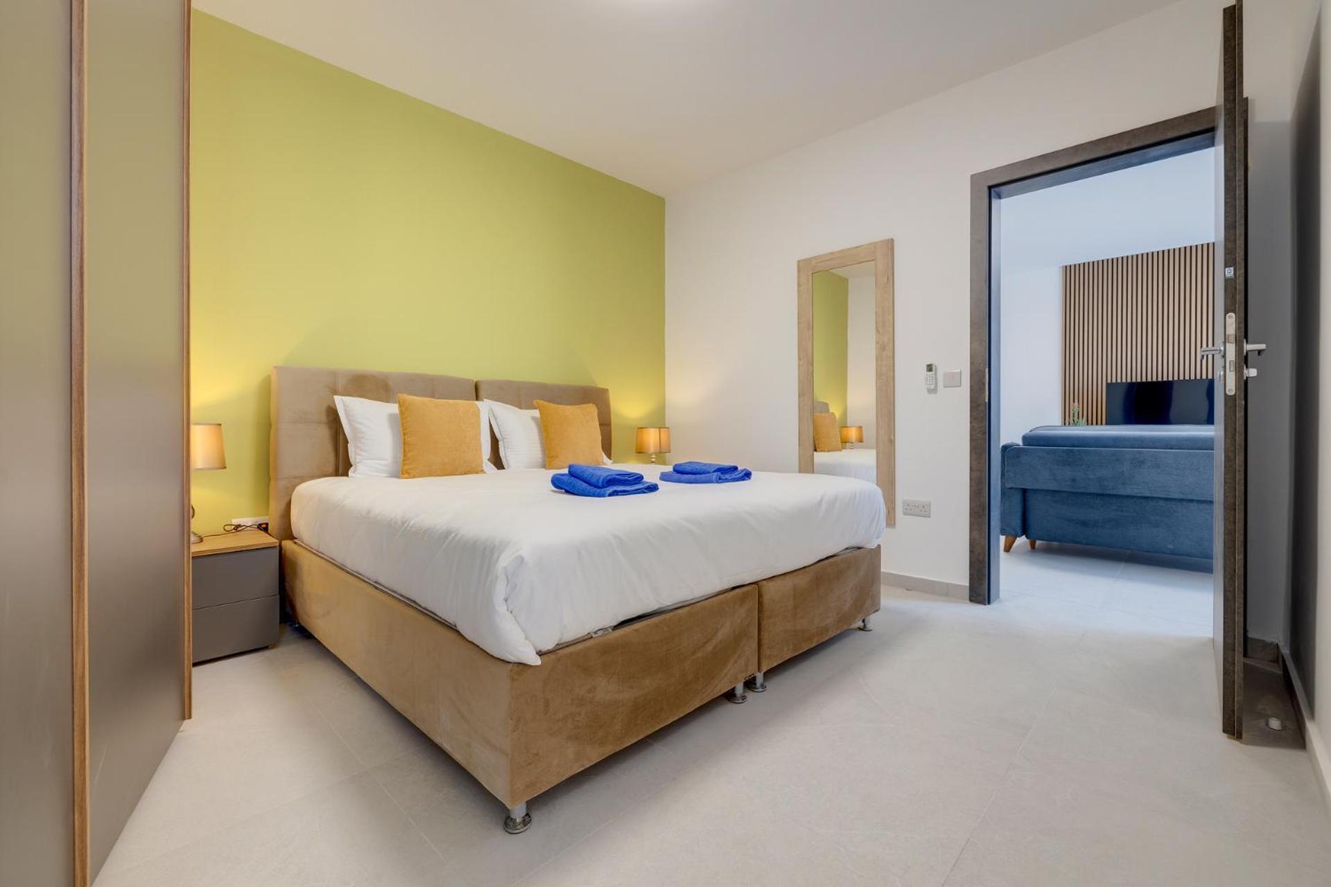 Wave Crest Apartment