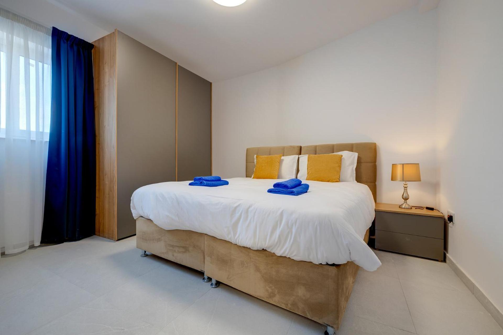 Wave Crest Apartment *