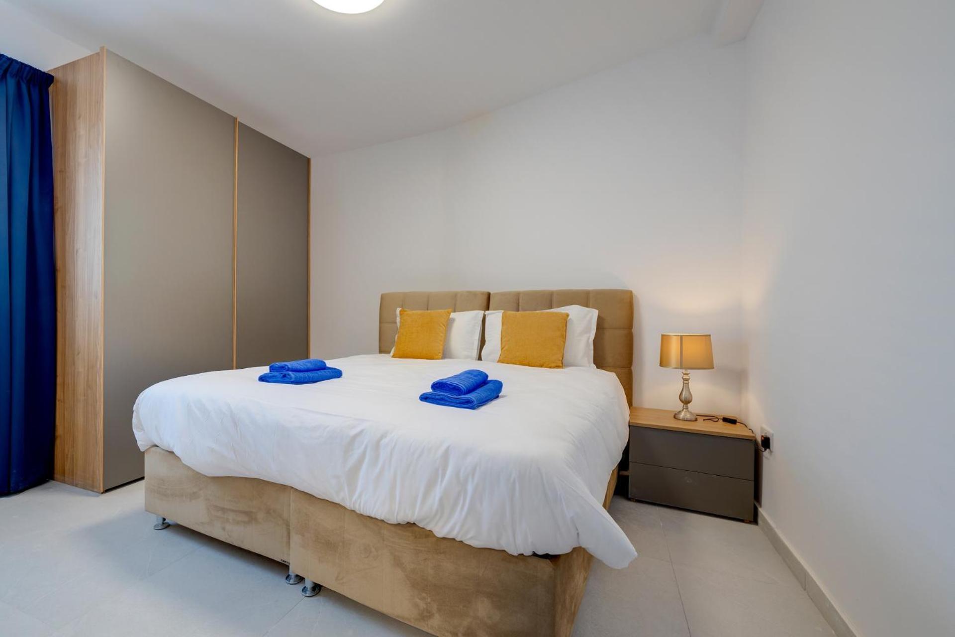 Wave Crest Apartment