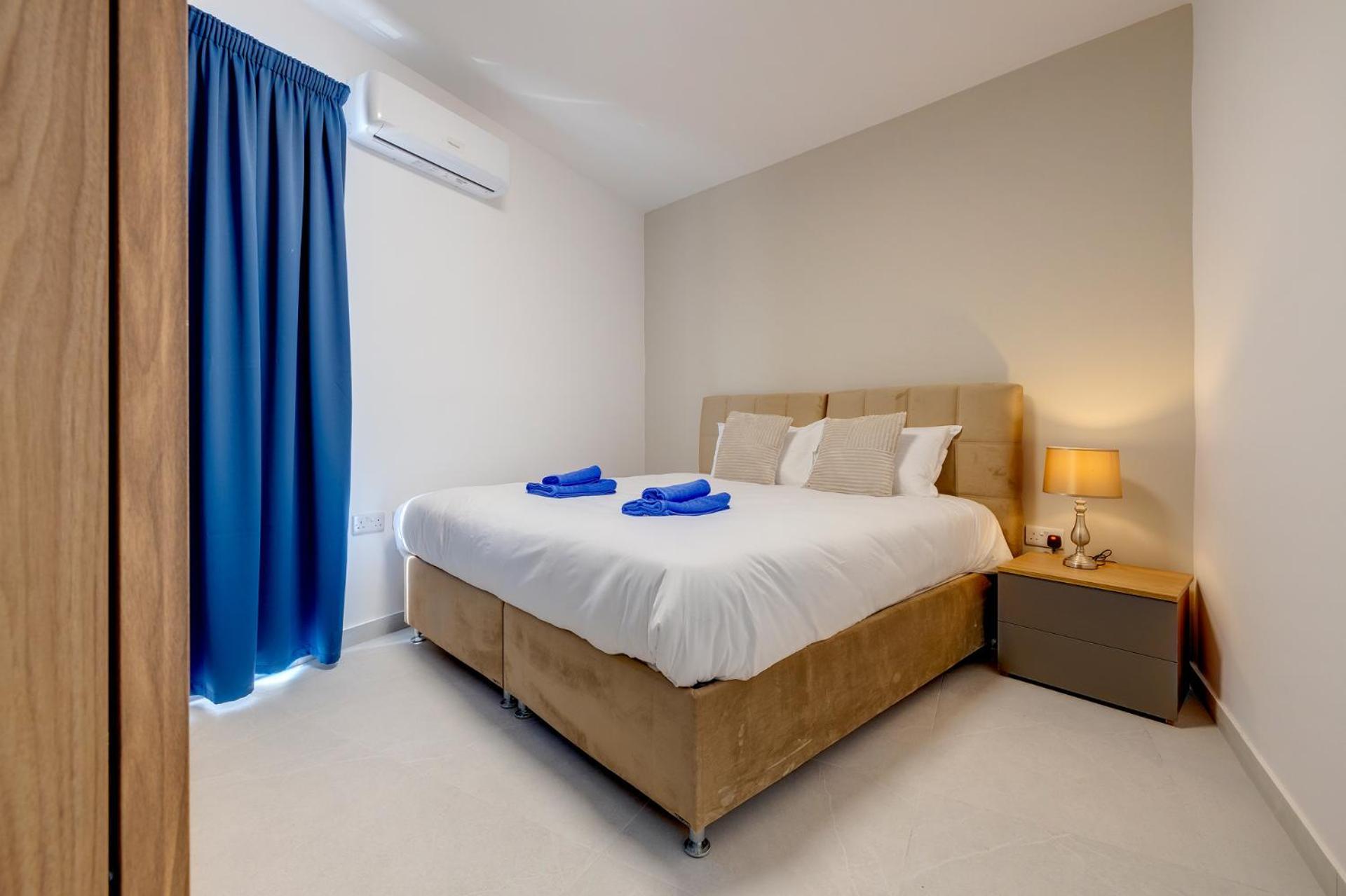 Wave Crest Apartment